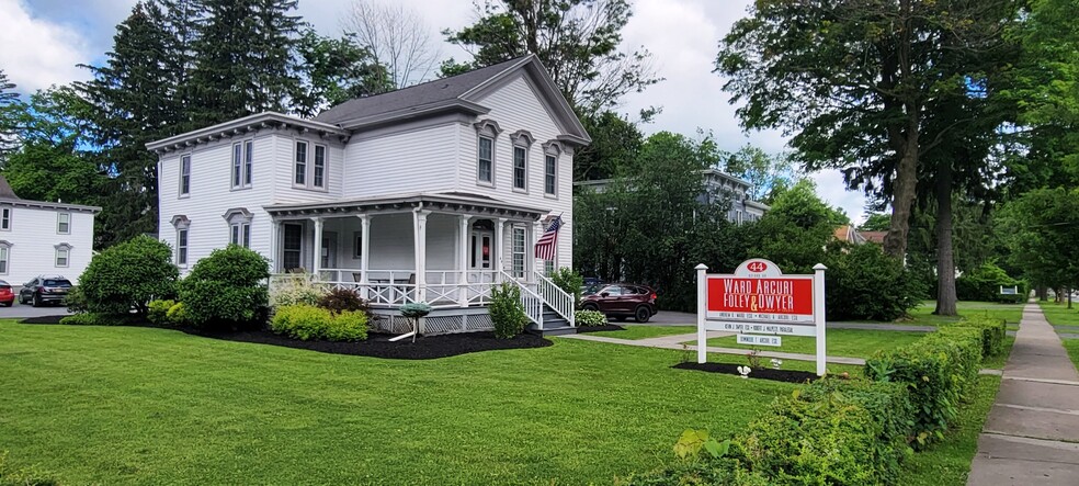 44 Oxford Rd, New Hartford, NY à vendre - Photo principale - Image 1 de 1