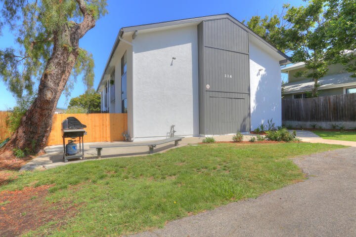 316 W Valerio St, Santa Barbara, CA à vendre Photo principale- Image 1 de 22