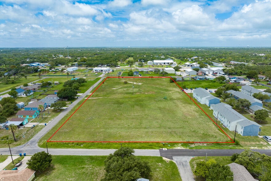 1004 S Young St, Rockport, TX for sale - Aerial - Image 1 of 15