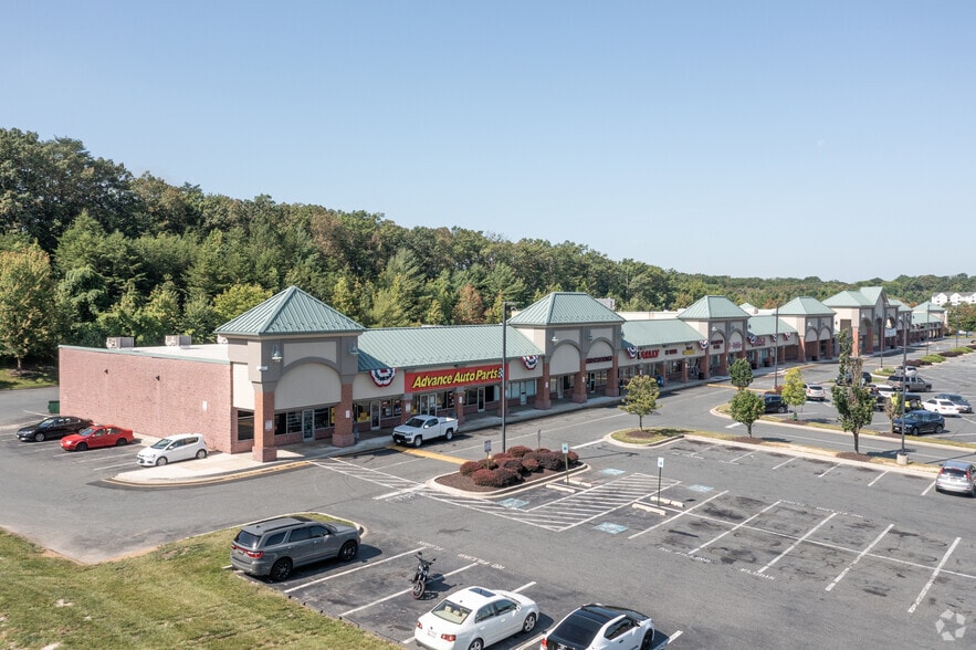 Woodbridge Center Way, Edgewood, MD à louer - Photo du bâtiment - Image 2 de 7