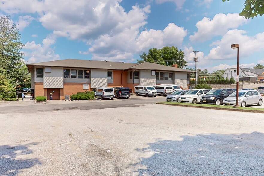 7 Waterloo Rd, Stanhope, NJ à vendre - Photo du bâtiment - Image 3 de 42