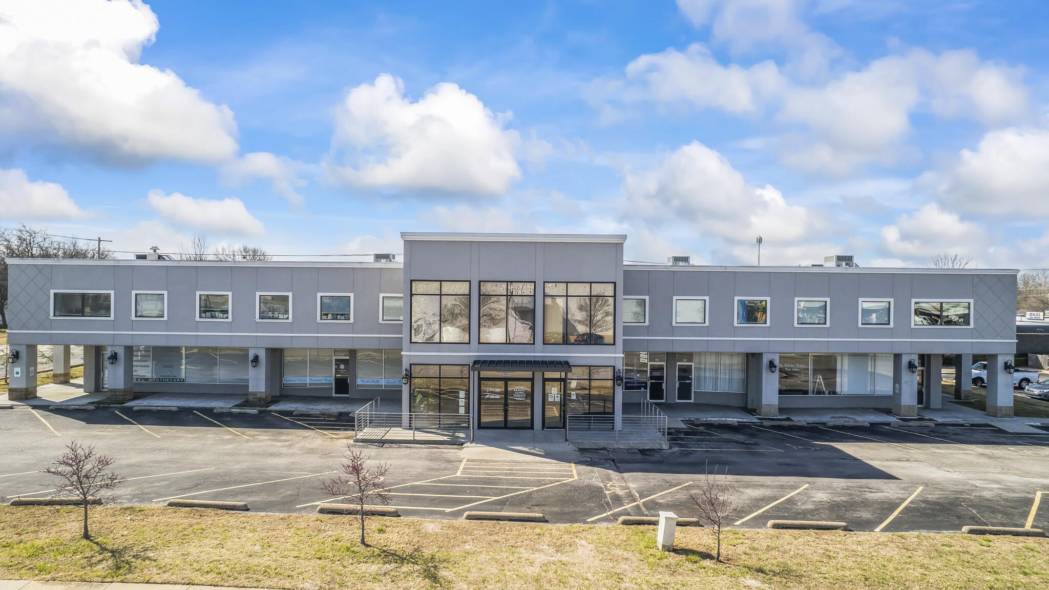 3336 E 32nd St, Tulsa, OK for lease Primary Photo- Image 1 of 8