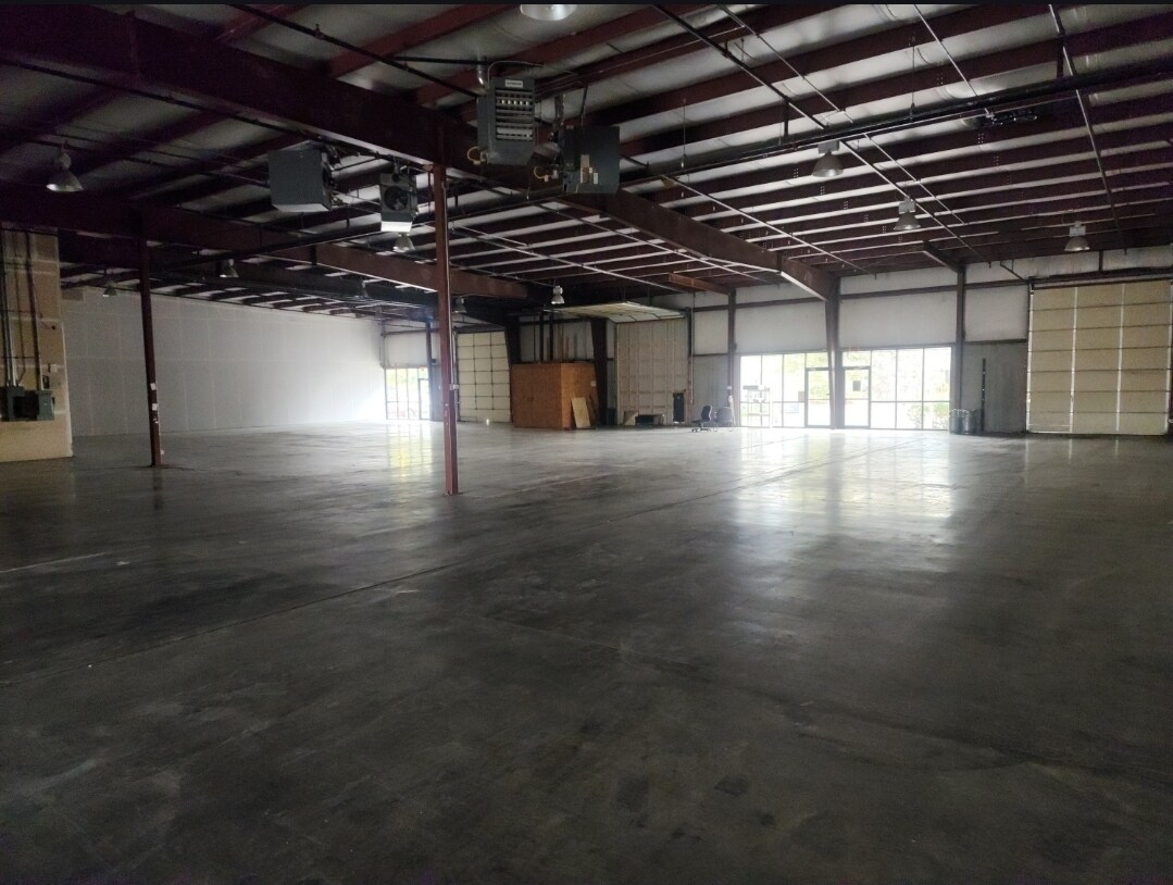 1053-1071 W Innovation Dr, Kearney, MO à louer Photo principale- Image 1 de 16