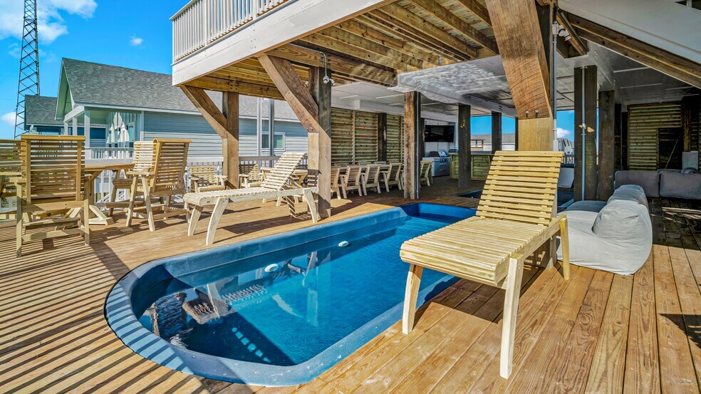 1023 Victoria Lane, Gilchrist 77617, Bolivar, TX à vendre - Photo du bâtiment - Image 2 de 13