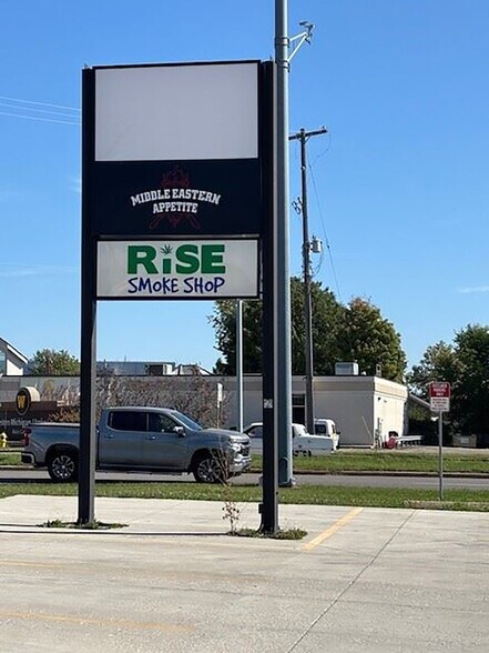 2623-2627 W Michigan Ave, Kalamazoo, MI for lease - Building Photo - Image 2 of 6