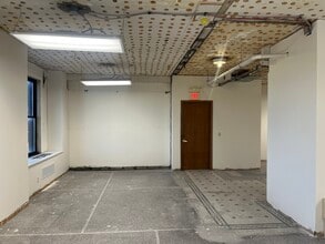 300 Main St, Lafayette, IN à louer Photo intérieure- Image 2 de 6