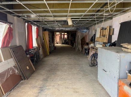 64 Victoria Rd, Romford for lease - Interior Photo - Image 3 of 8