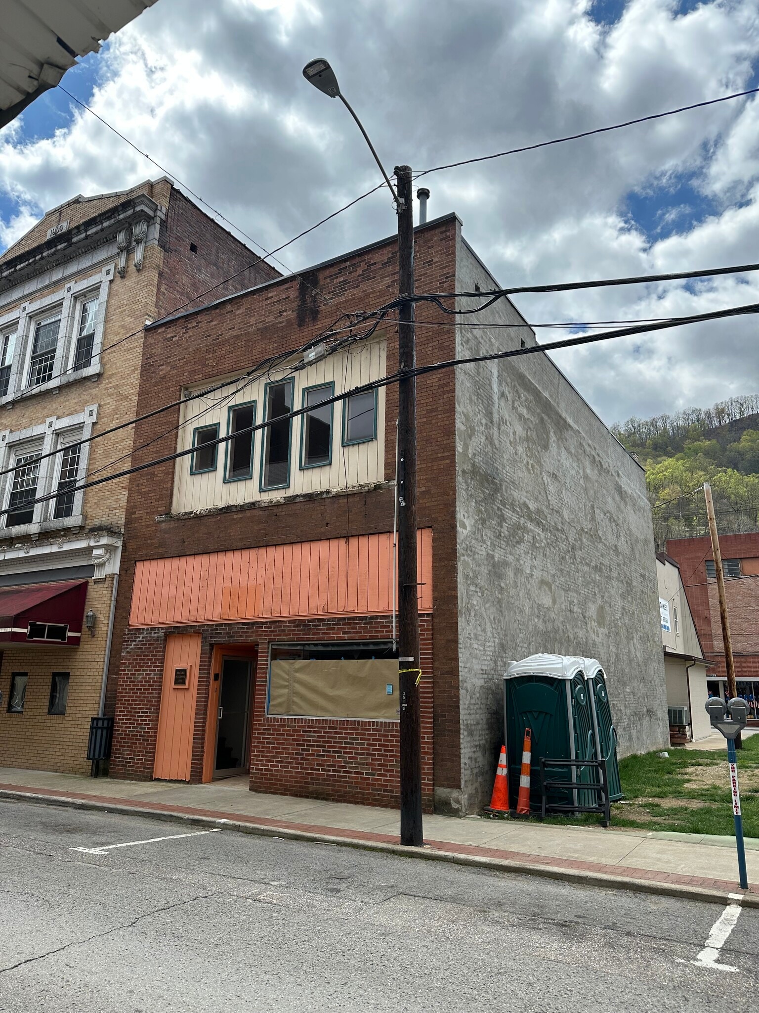 TBD Stratton street, Logan, WV à louer Photo du bâtiment- Image 1 de 8