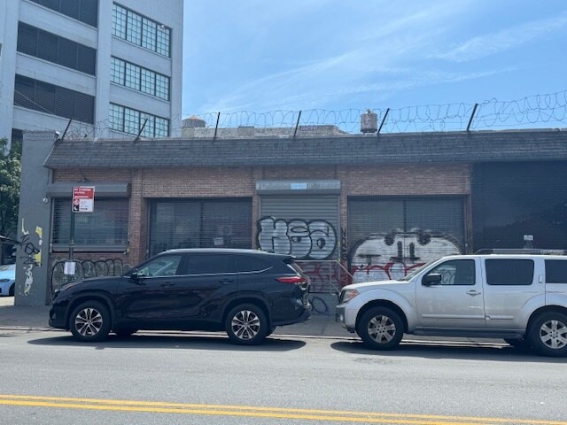 1274 Flushing Ave, Brooklyn, NY à louer - Photo du bâtiment - Image 3 de 7