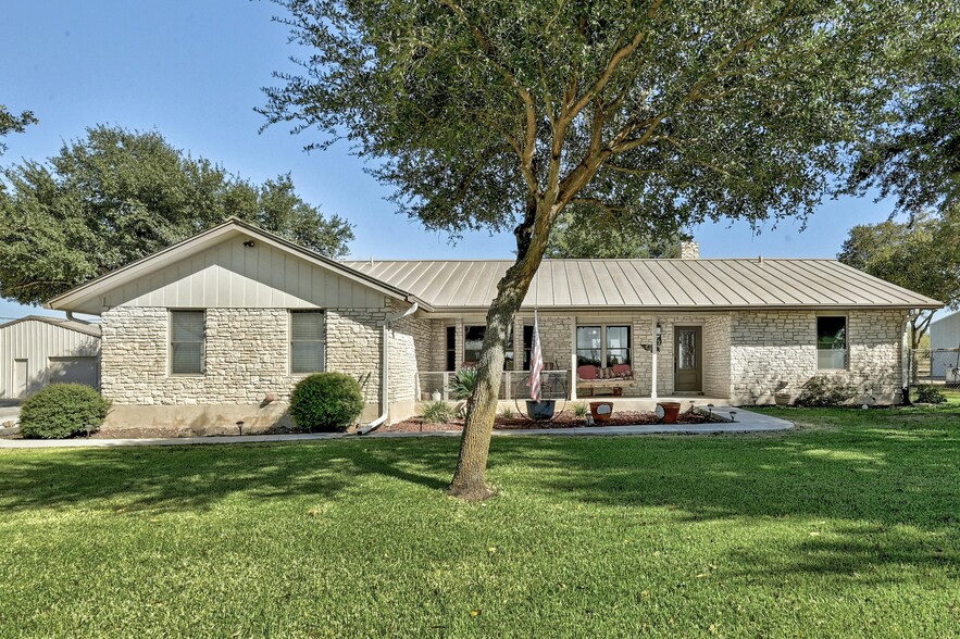 9806 Schmidt Ln, Manor, TX for sale - Building Photo - Image 2 of 14