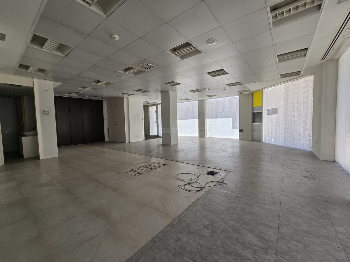 Logroño, LAR 26006 - Unit 1 - - Interior Photo - Image 1 of 6