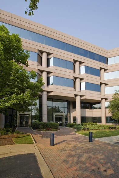 1525 Perimeter Pky NW, Huntsville, AL à louer - Photo du bâtiment - Image 2 de 6