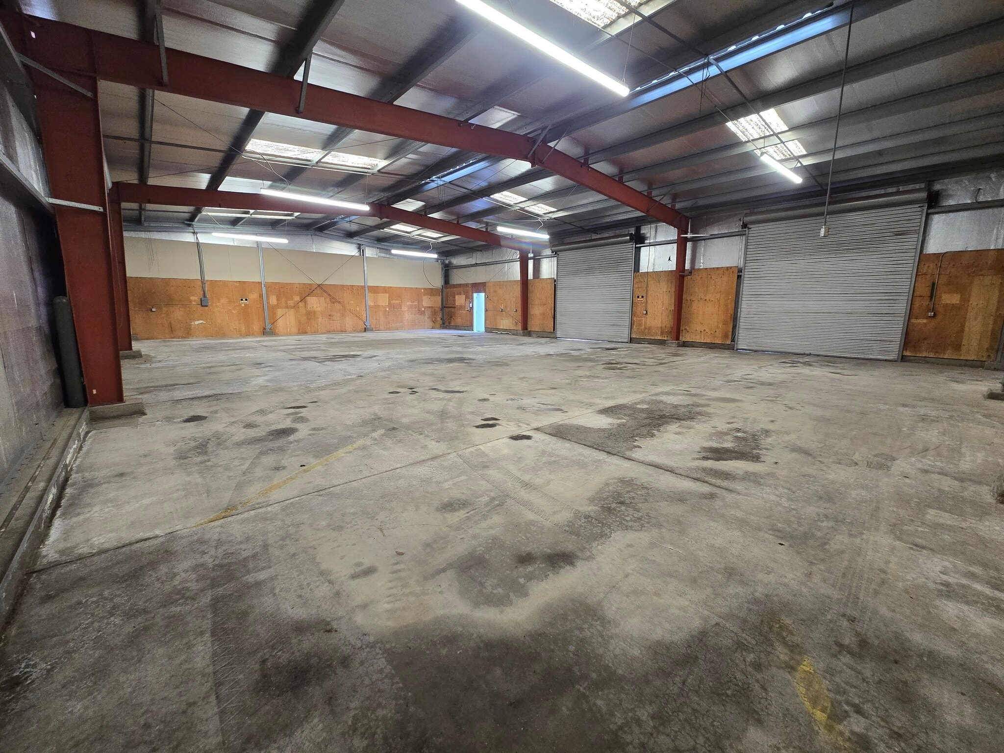 1431 S Stockton St, Lodi, CA for lease Interior Photo- Image 1 of 4