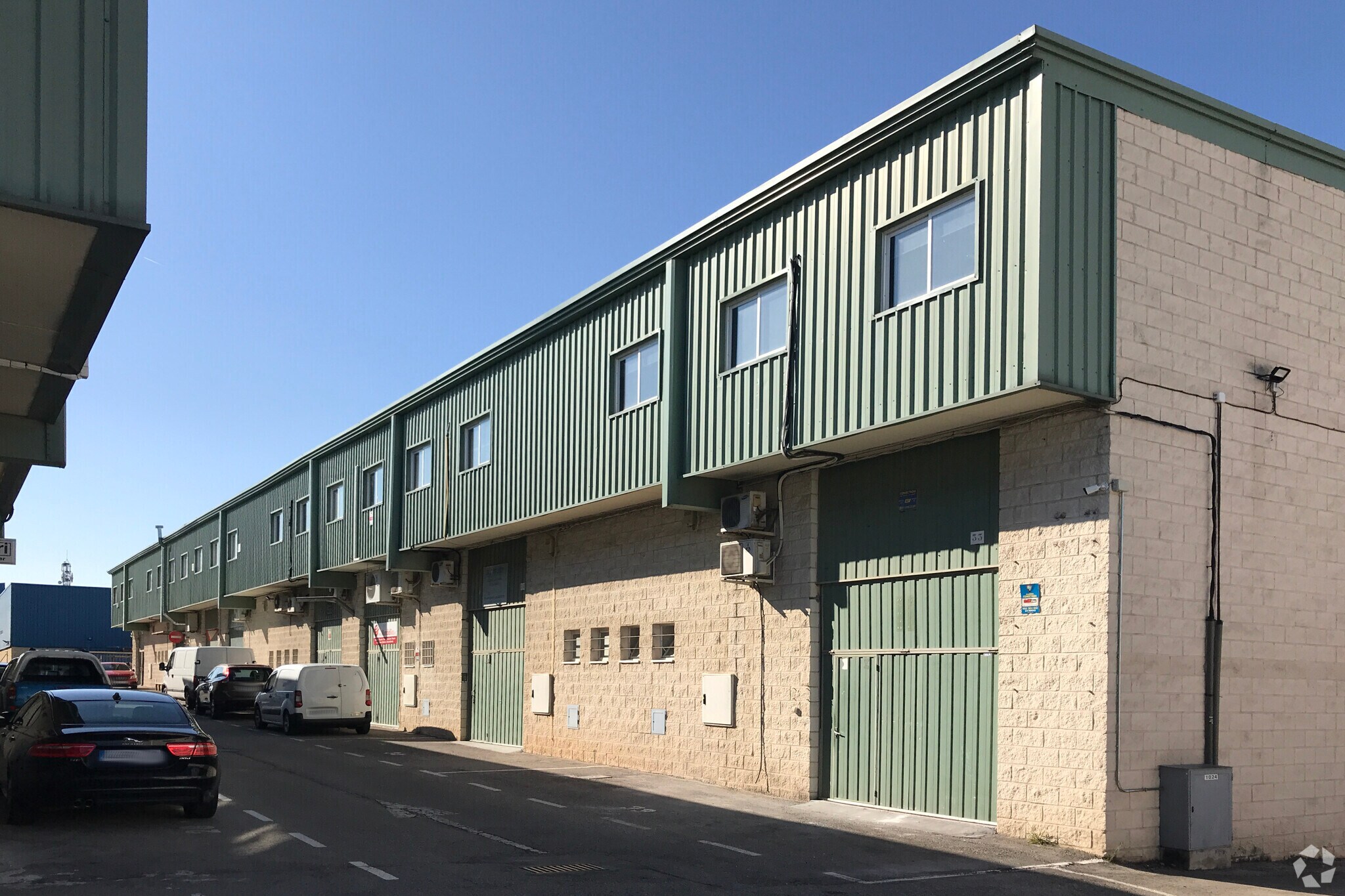 Industrial in Rivas-Vaciamadrid, Madrid for lease Primary Photo- Image 1 of 2