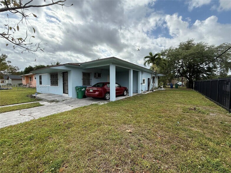 1090 NW 112th St, Miami, FL à vendre - Photo du bâtiment - Image 3 de 11