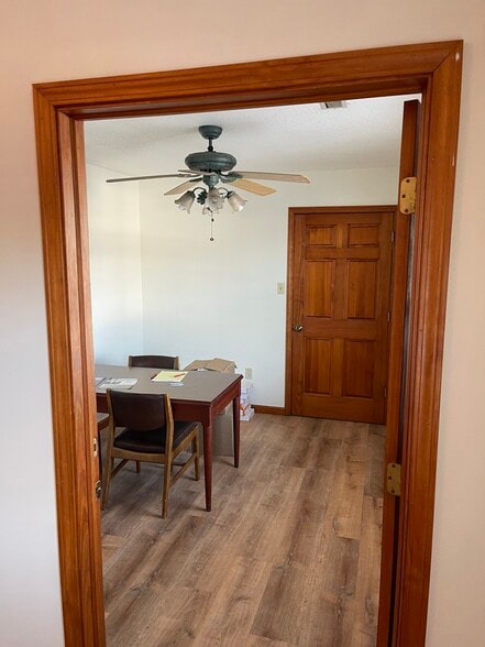 922 N Route 49, Casey, IL for sale - Interior Photo - Image 2 of 7