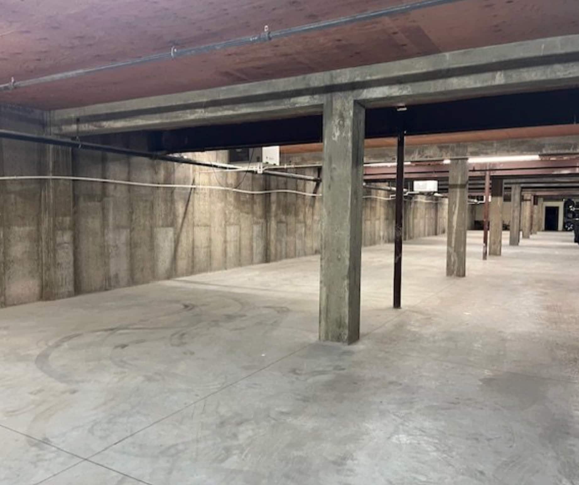 1912 NE Broadway St, Minneapolis, MN for lease Interior Photo- Image 1 of 1