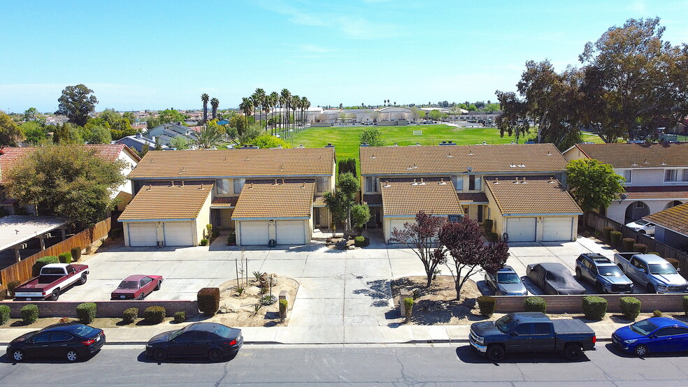 1521 - 1525 Racquet Club, Los Banos, CA à vendre - Photo principale - Image 1 de 1