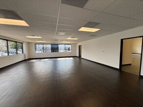 3882 Del Amo Blvd, Torrance, CA for lease Interior Photo- Image 2 of 2