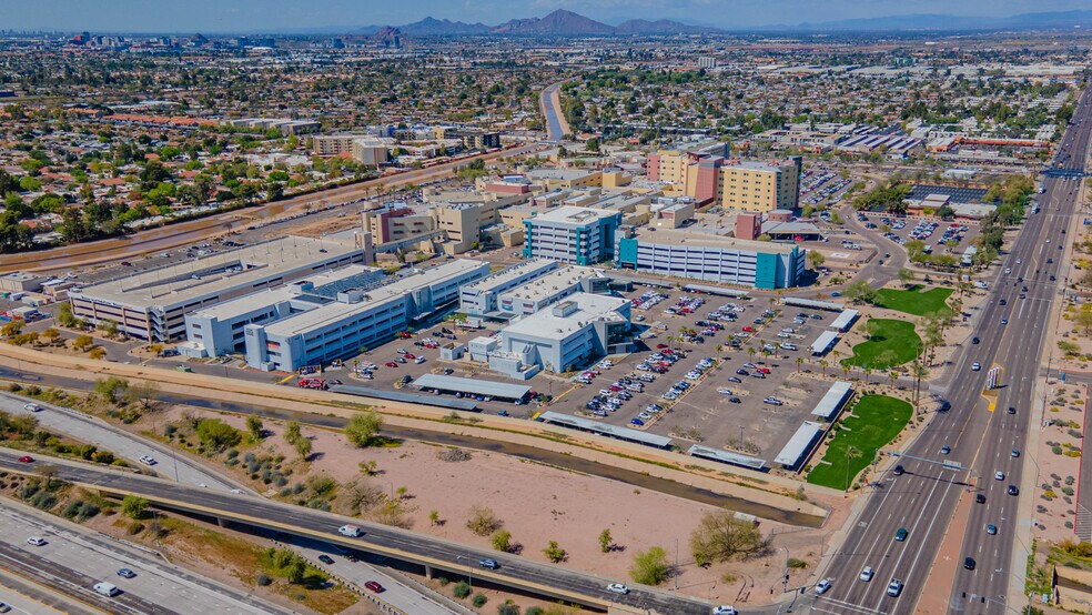 1450 S Dobson Rd, Mesa, AZ à louer - Photo du bâtiment - Image 3 de 37