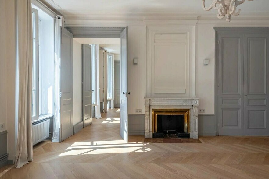 272 Rue Saint-Honoré, Paris for lease - Interior Photo - Image 3 of 10