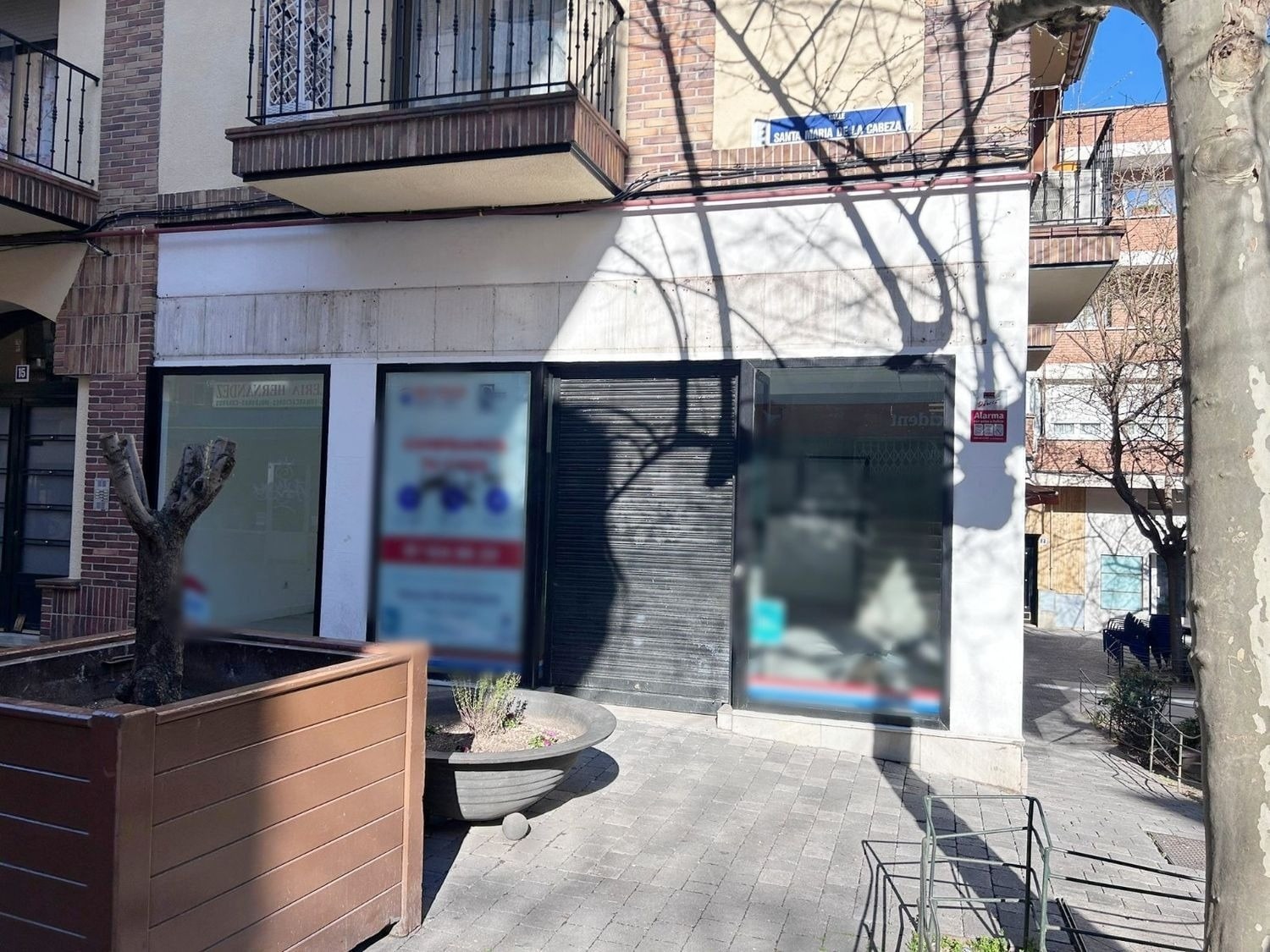 Retail in Majadahonda, Madrid for lease Primary Photo- Image 1 of 4