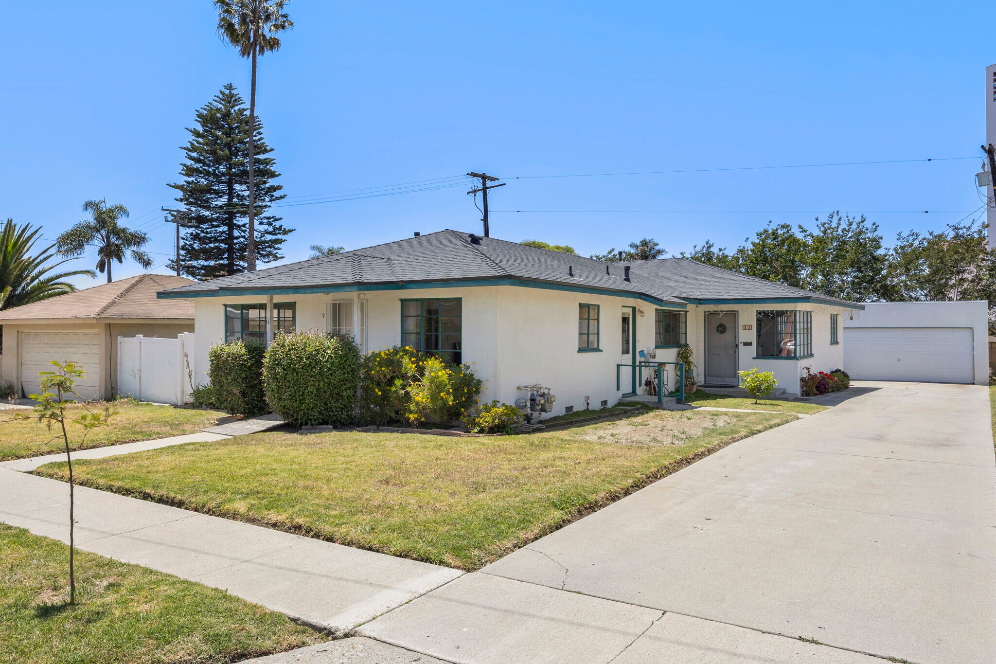 11 N Dunning St, Ventura, CA à vendre Photo du bâtiment- Image 1 de 1