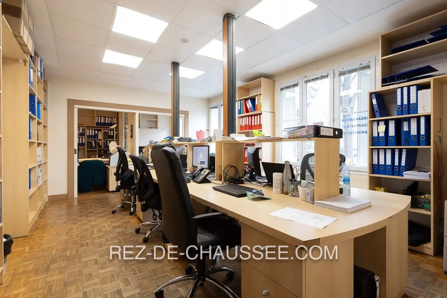 Office in Paris for sale - Interior Photo - Image 3 of 10