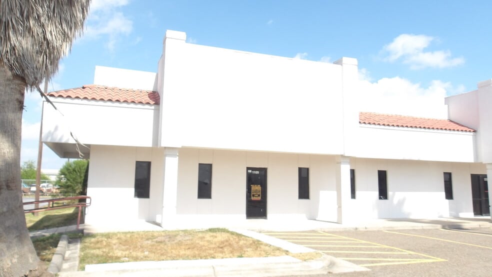 1109 N Jackson Rd, McAllen, TX for lease - Building Photo - Image 2 of 15