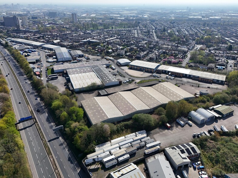 Lynwell Rd, Manchester à louer - Photo du bâtiment - Image 2 de 4