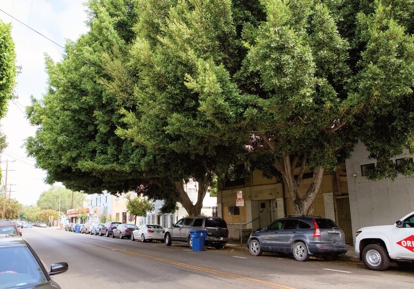 1415 W 11th St, Los Angeles, CA for sale - Building Photo - Image 3 of 13