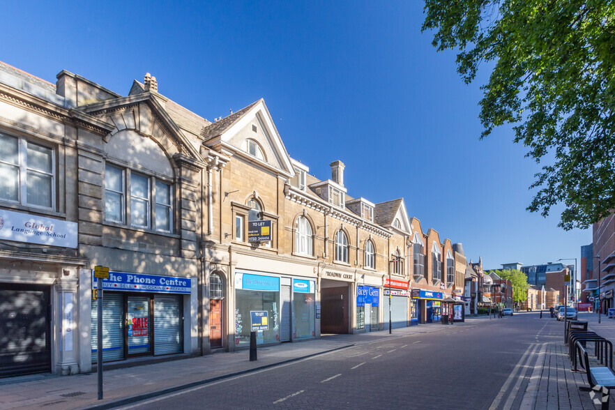 Broadway, Peterborough à louer - Photo du bâtiment - Image 2 de 3