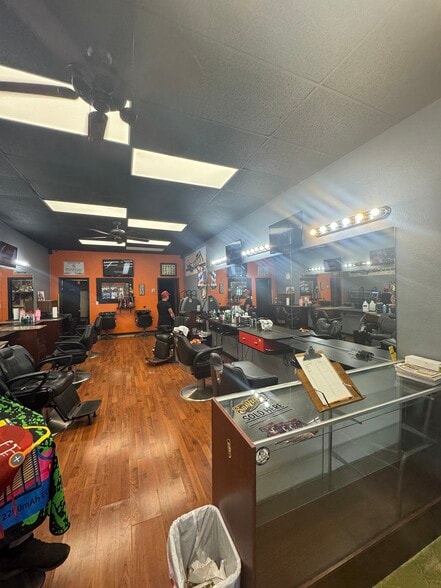 1745 Drew St, Clearwater, FL for sale - Building Photo - Image 3 of 9