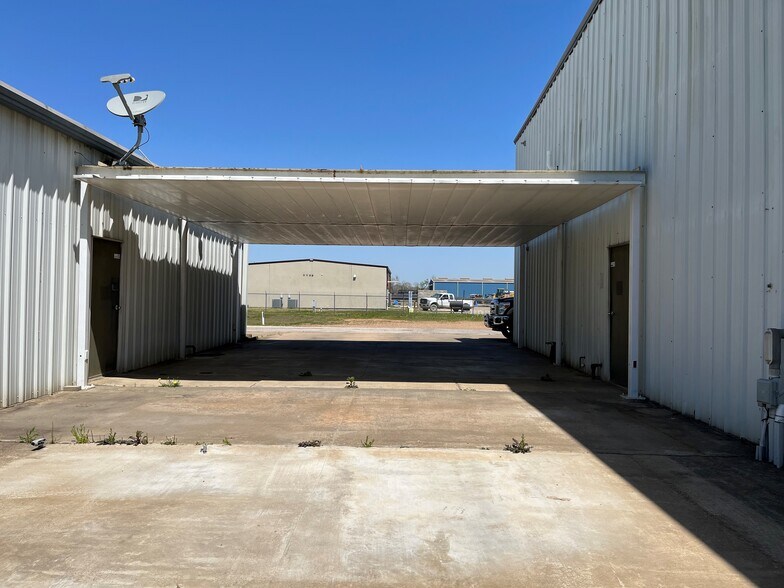 2009 Hatfield Rd, Pearland, TX à louer - Photo du bâtiment - Image 2 de 12