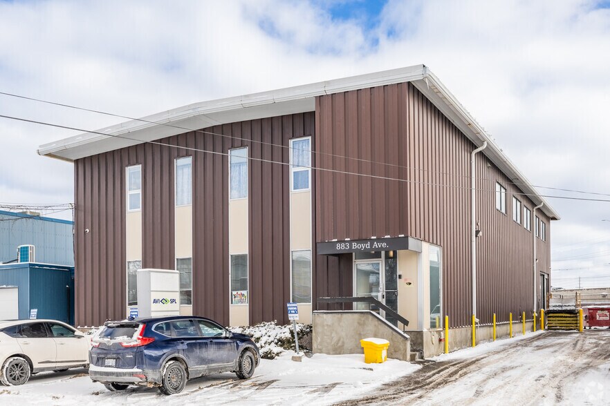 883 Boyd Ave, Ottawa, ON for sale - Primary Photo - Image 1 of 1