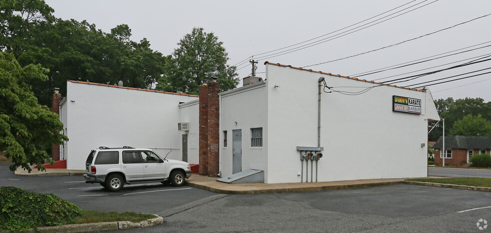 788-794 Route 25a, Miller Place, NY for lease - Building Photo - Image 2 of 8