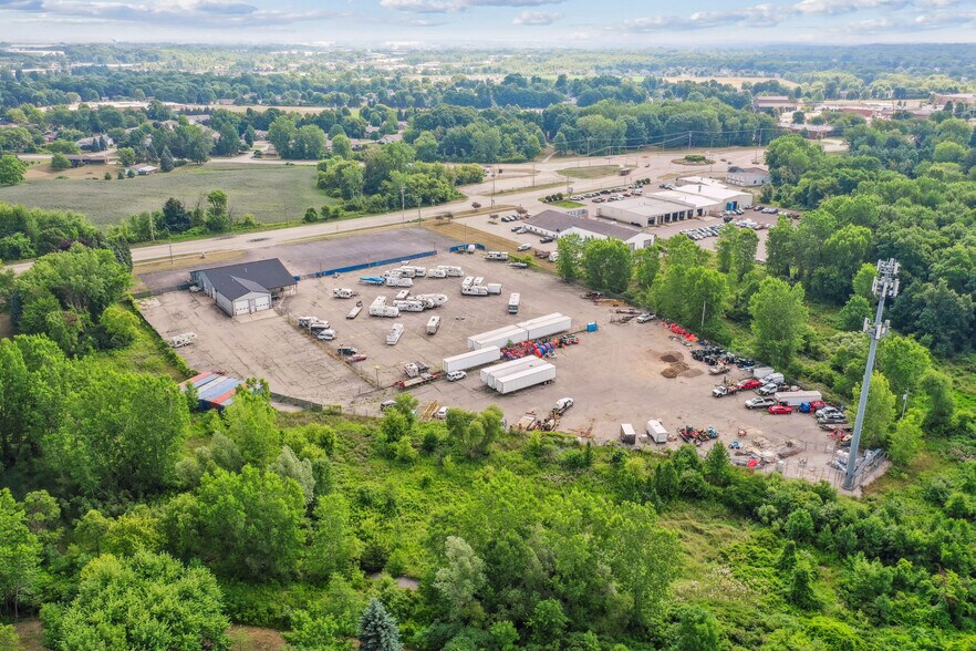 4500 Remembrance Rd NW, Grand Rapids, MI à louer - Photo du bâtiment - Image 2 de 12