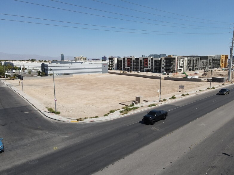 5800 Edmond Street St, Las Vegas, NV for sale - Building Photo - Image 3 of 7