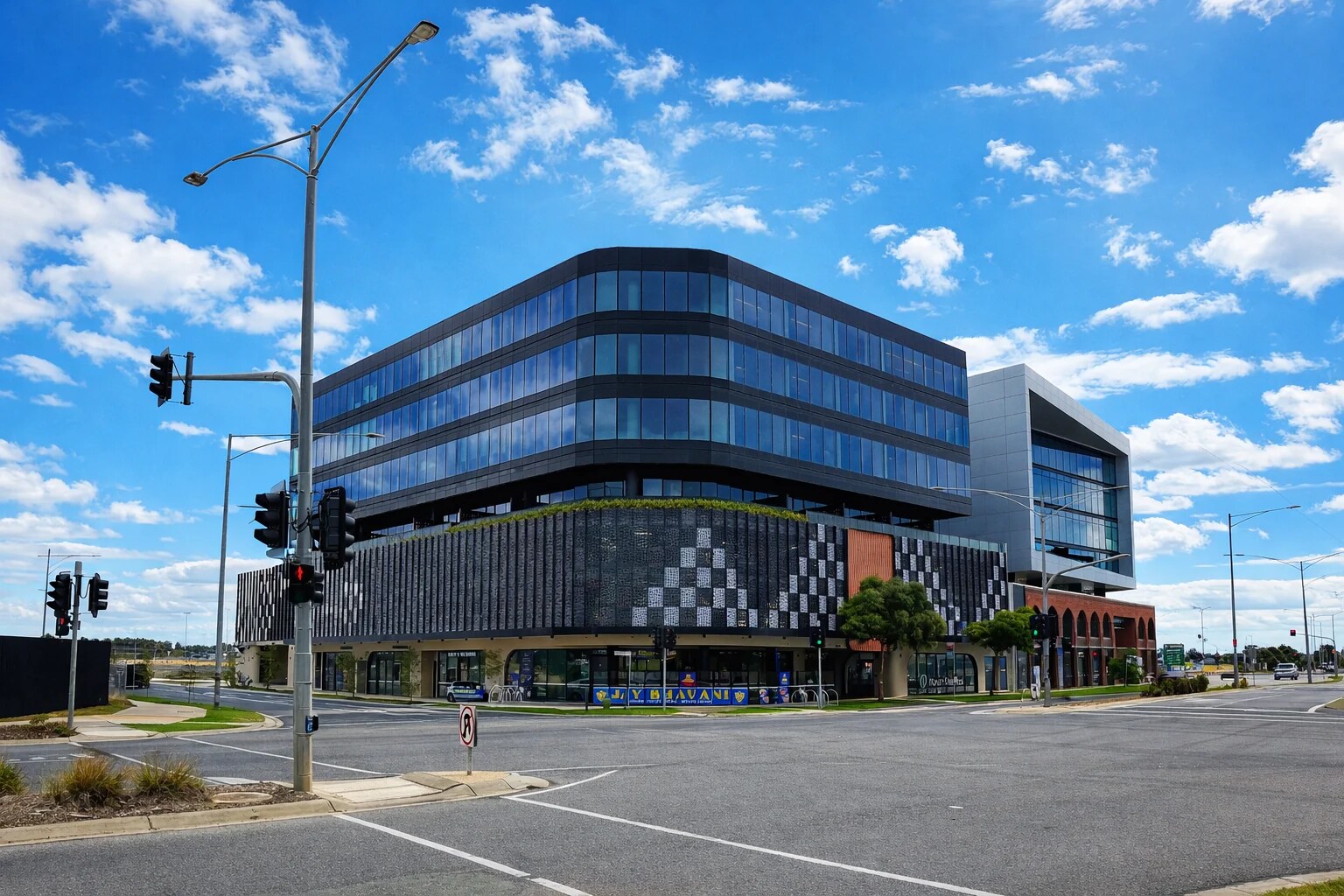 89 Overton Rd, Williams Landing for lease Primary Photo- Image 1 of 4