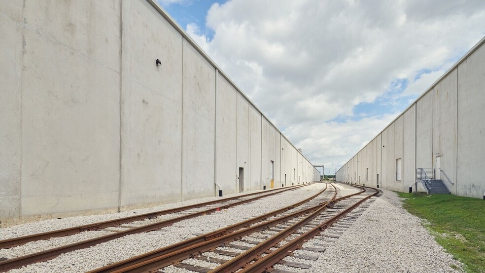 4330 Underwood Rd, Pasadena, TX for lease - Building Photo - Image 3 of 7
