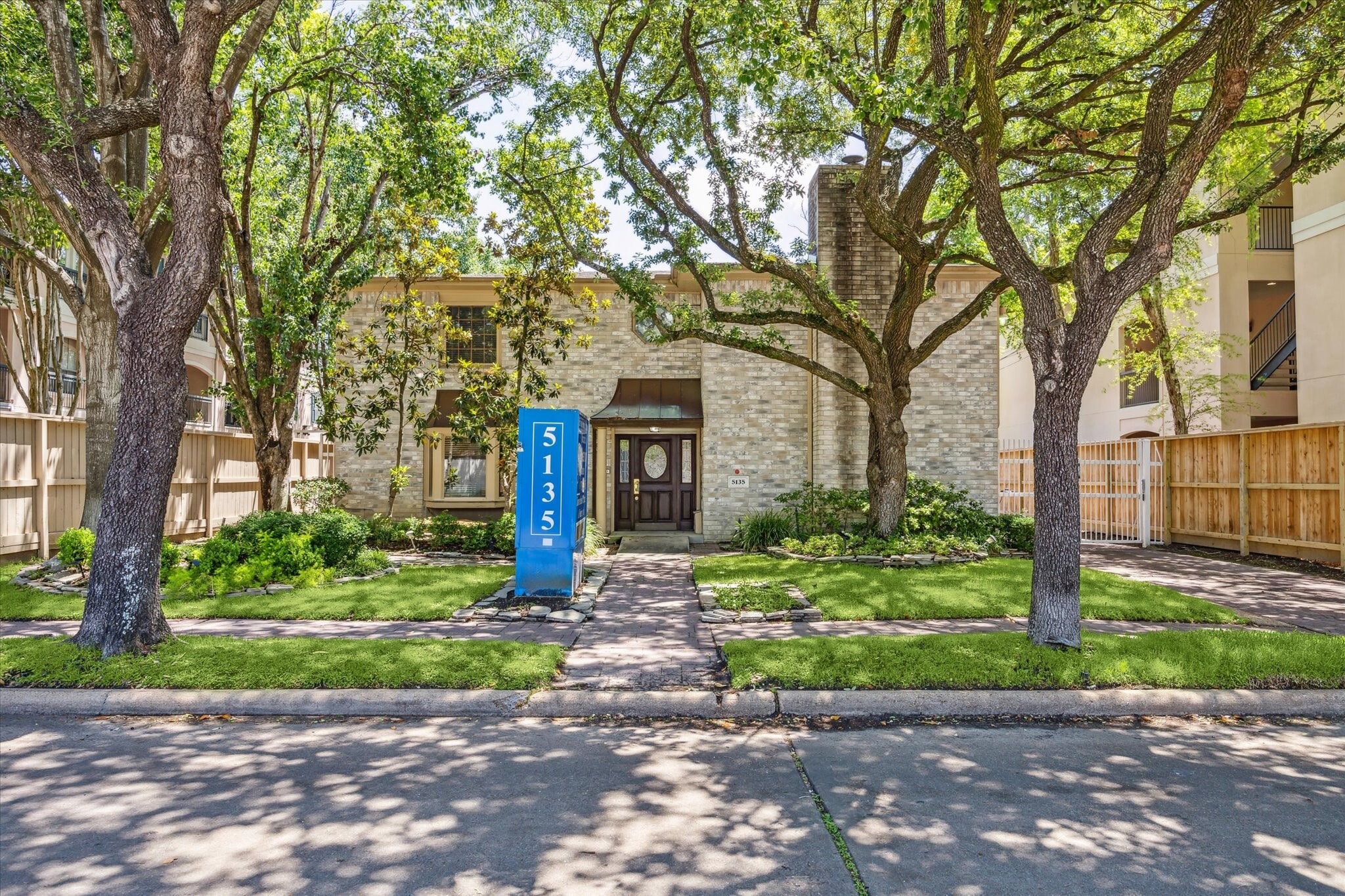 5135 Edloe St, Houston, TX for sale Primary Photo- Image 1 of 29