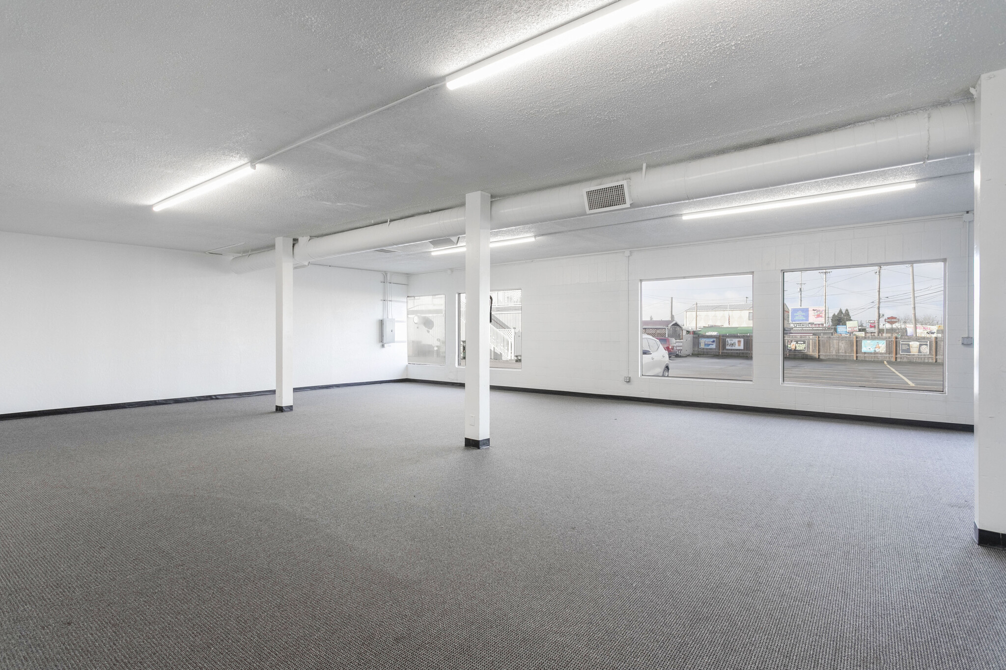 3790 Silverton Rd NE, Salem, OR for lease Interior Photo- Image 1 of 14