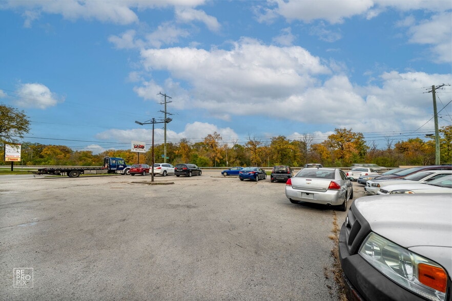2010 S River Rd, Des Plaines, IL for lease - Building Photo - Image 3 of 6