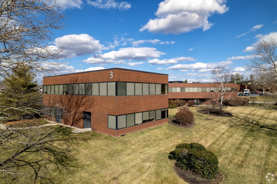 3 Great Valley Pky, Malvern, PA for lease - Primary Photo - Image 1 of 8