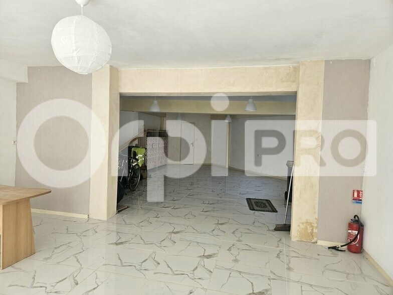Retail in Le Bouscat for lease - Interior Photo - Image 3 of 4