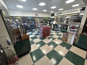 490 E Easy St, Simi Valley, CA for lease Interior Photo- Image 2 of 4