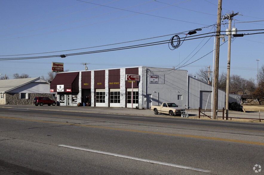 12149 S Ok-51 Hwy, Coweta, OK for sale - Primary Photo - Image 1 of 2