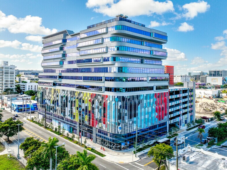 2916 N Miami Ave, Miami, FL à louer - Photo du bâtiment - Image 3 de 56