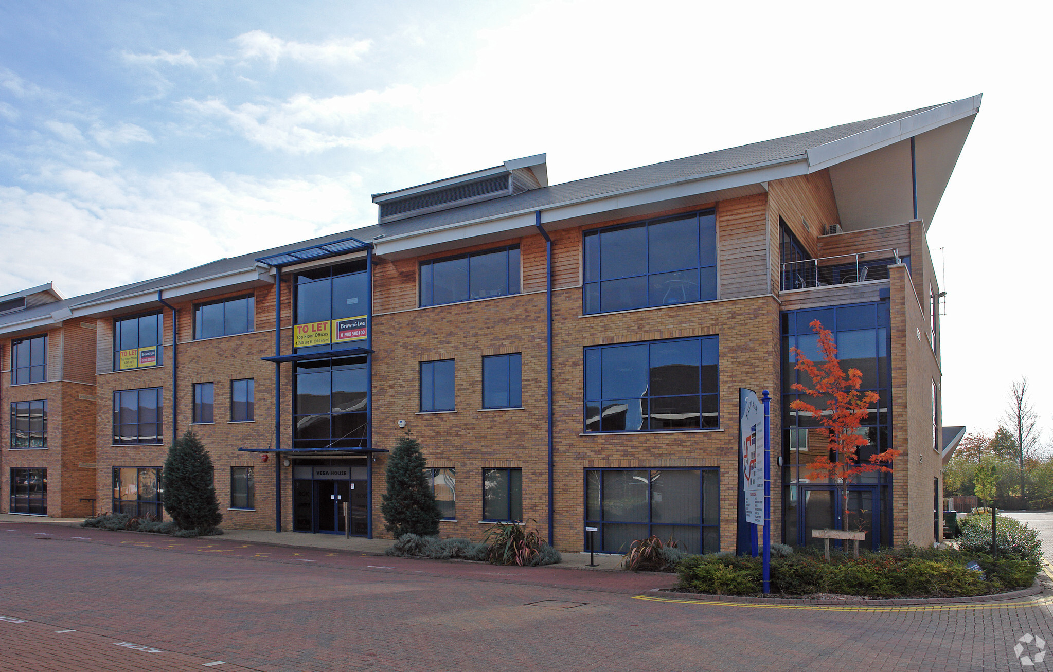 Opal Dr, Milton Keynes for lease Primary Photo- Image 1 of 11