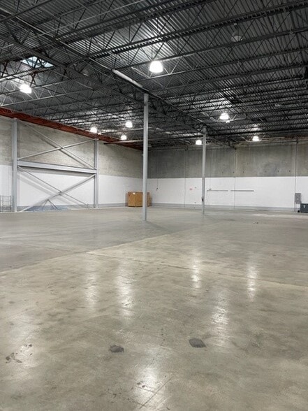 8800 NW 13th Ter, Miami, FL for lease - Interior Photo - Image 3 of 10